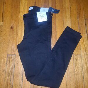 Abercrombie & Fitch  jean mid-rise  sz 29 / 8L;  New with Tags!